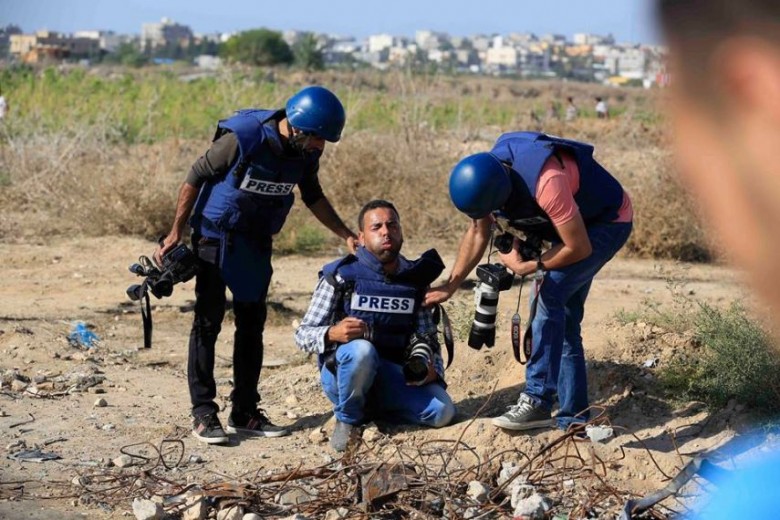 الاحتلال الاسرائيلي يمنع إدخال السترات الواقية من الرصاص للصحفيين بغزة